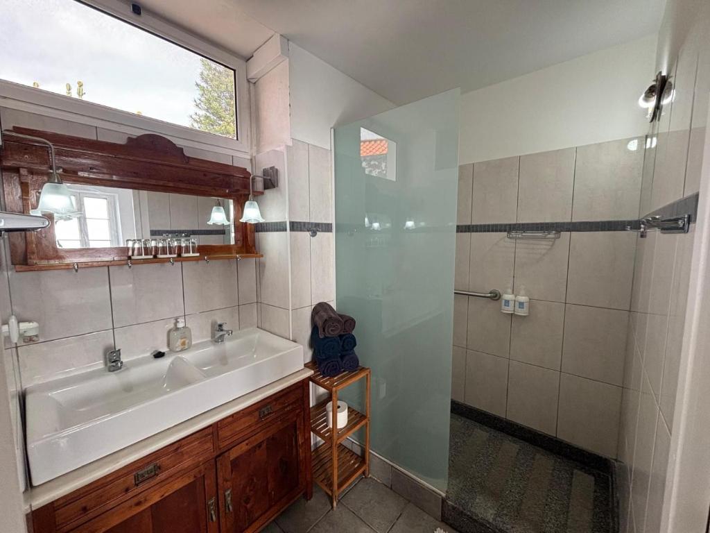 Shower and washbasin